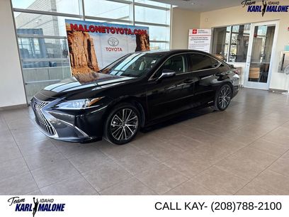 Used 2022 Lexus ES 300h w/ Premium Package