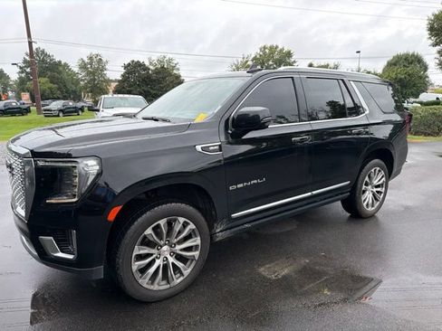 Used 2021 GMC Yukon Denali w/ Denali Ultimate Package AWD/4WD image 8