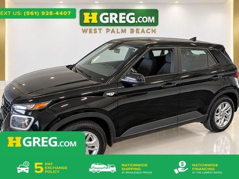 Used 2021 Hyundai Venue SE FWD image 1