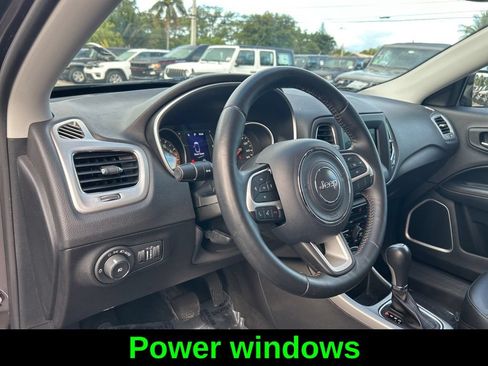 Certified 2019 Jeep Compass Latitude FWD image 12