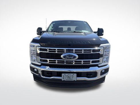 Certified 2025 Ford F250 XLT AWD/4WD image 5