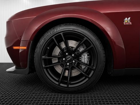 Used 2021 Dodge Challenger R/T Scat Pack RWD image 9