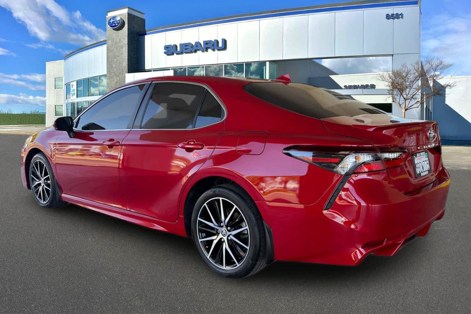 Used 2022 Toyota Camry SE FWD image 8