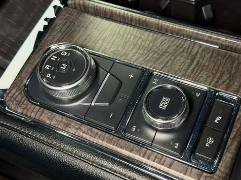 Used 2018 Ford Expedition Max Limited w/ Equipment Group 301A AWD/4WD image 41