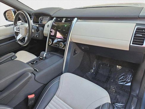 Used 2023 Land Rover Discovery HSE R-Dynamic image 21
