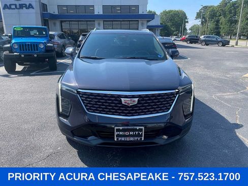 Used 2025 Cadillac XT4 Premium Luxury AWD/4WD image 8