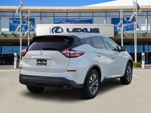 Used 2015 Nissan Murano S image 3