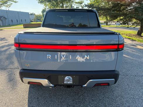 Used 2023 Rivian R1T Adventure AWD/4WD image 4