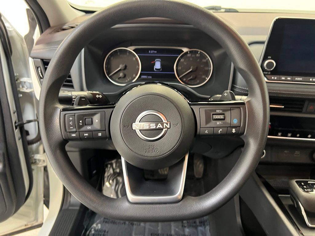 Used 2023 Nissan Rogue SV AWD/4WD image 19