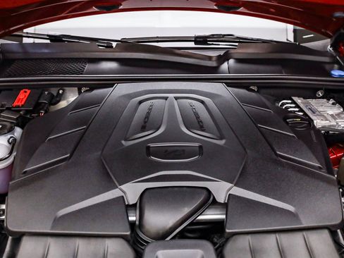 Certified 2025 Porsche Cayenne image 31