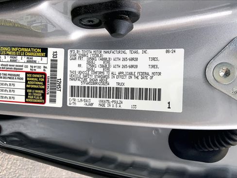 Used 2024 Toyota Tundra Limited AWD/4WD image 37