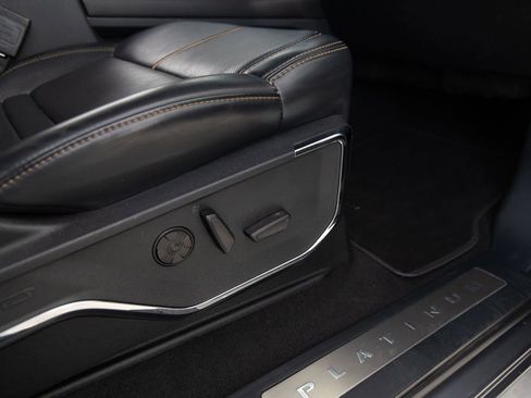 Used 2024 Ford F350 Platinum w/ FX4 Off-Road Package image 24