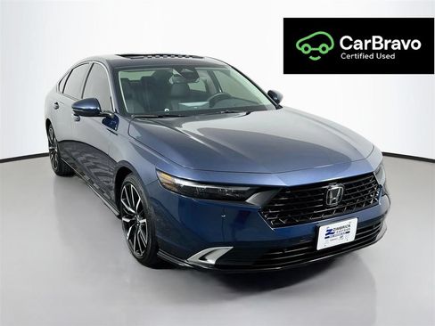 Used 2025 Honda Accord Touring image 1