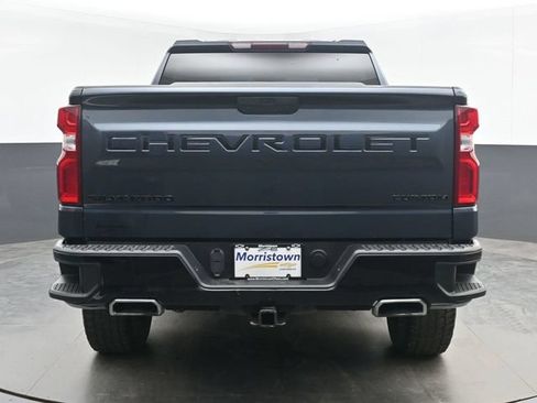 Used 2021 Chevrolet Silverado 1500 Custom Trail Boss w/ LPO, Dark Essentials Package AWD/4WD image 13