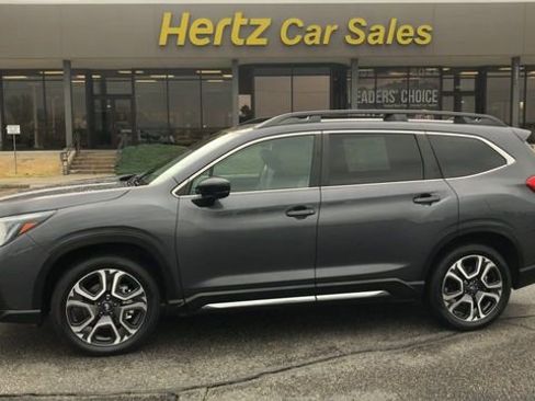 Used 2024 Subaru Ascent Limited w/ Technology Package AWD/4WD image 5