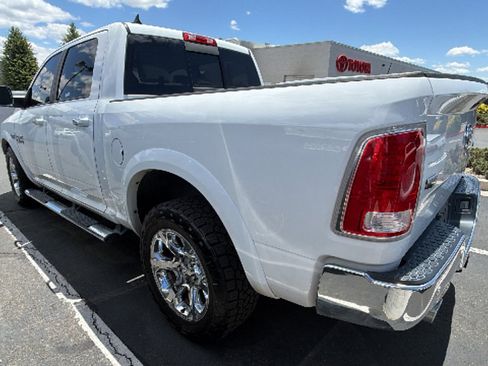 Used 2014 RAM 1500 Laramie w/ Convenience Group AWD/4WD image 3