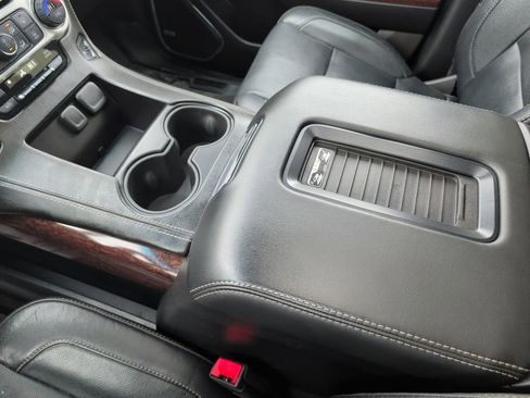 Used 2015 GMC Yukon SLT image 18