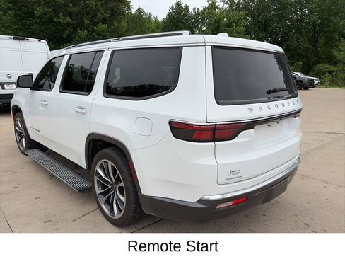 Used 2022 Jeep Wagoneer Series III w/ Premium Group I AWD/4WD image 10