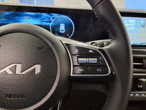 Used 2025 Kia Seltos EX w/ EX Sunroof Package image 28