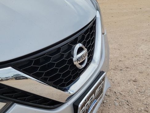 Used 2017 Nissan Sentra SV FWD image 13