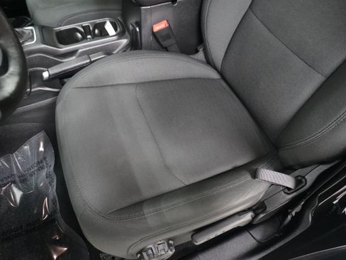 Used 2020 Jeep Gladiator Sport w/ Quick Order Package 24S image 12