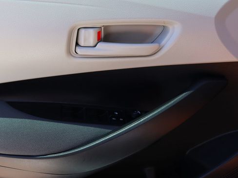 Used 2023 Toyota Corolla LE w/ Carpet Mat Package (TMS) FWD image 40
