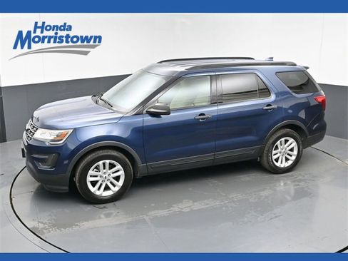 Used 2017 Ford Explorer Base image 1