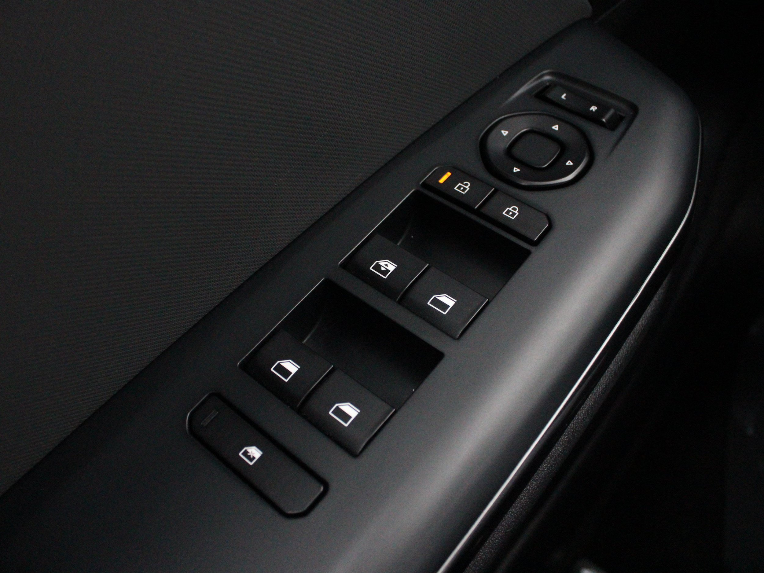 Used 2025 Kia K4 FWD image 28