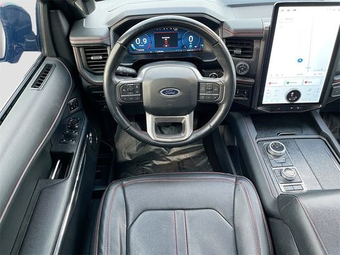Used 2023 Ford Expedition Limited image 23