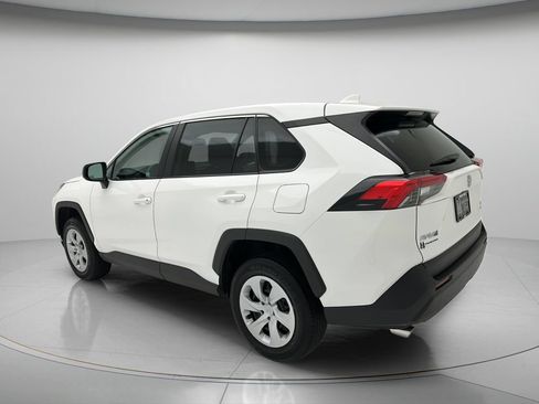 Used 2025 Toyota RAV4 LE AWD/4WD image 4