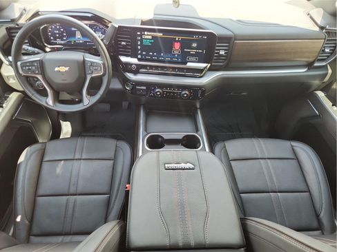 Used 2025 Chevrolet Silverado 2500 High Country w/ Technology Package AWD/4WD image 20