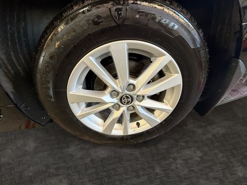 Used 2025 Toyota Camry LE FWD image 9