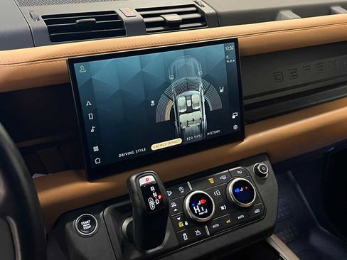 Used 2023 Land Rover Defender 110 X image 24