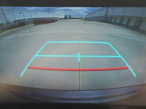 Certified 2021 Toyota Highlander XLE FWD image 11