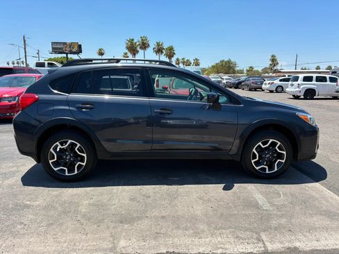 Used 2017 Subaru Crosstrek 2.0i Premium w/ Popular Package #2 AWD/4WD image 8