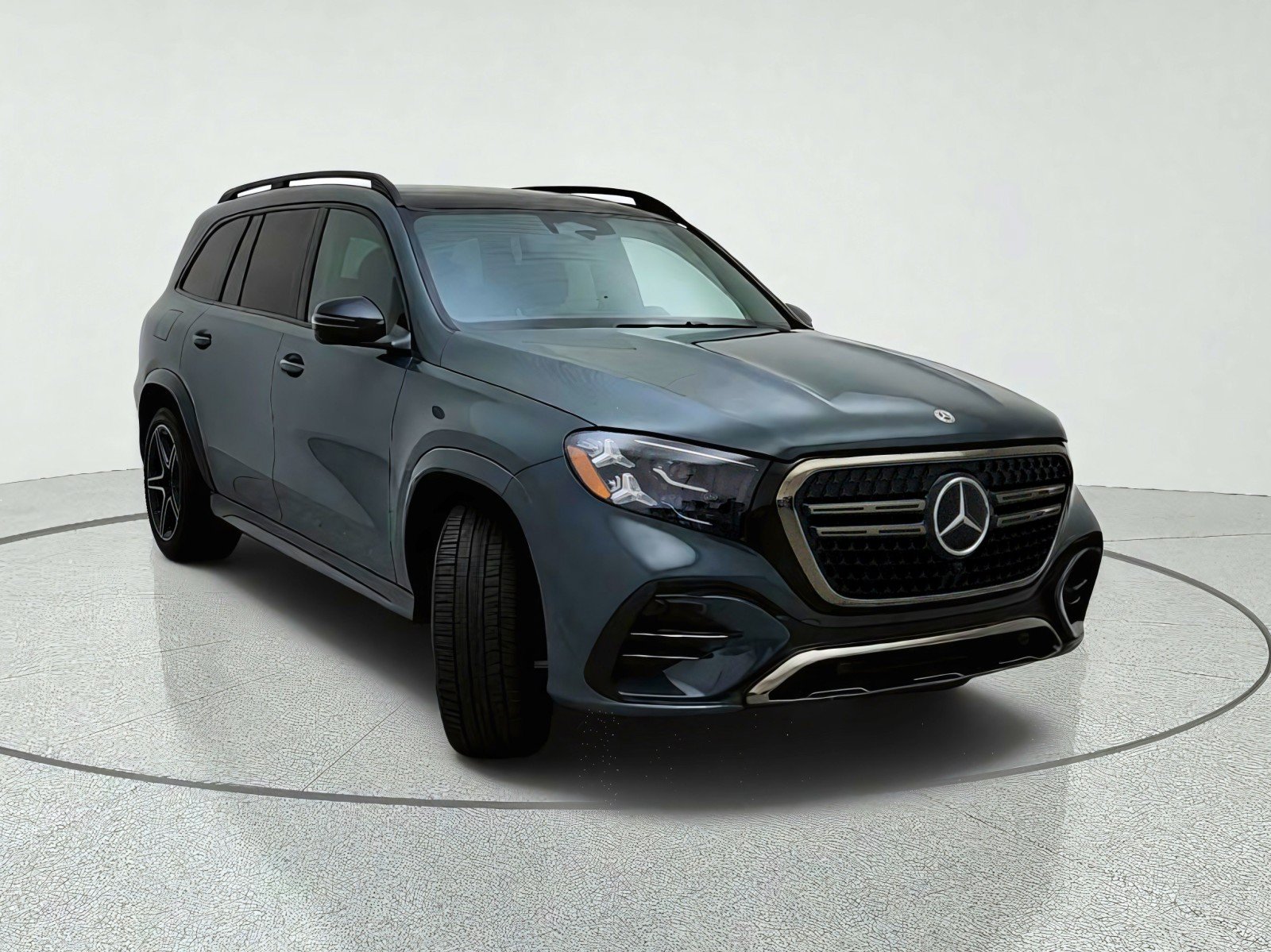 Used 2027 Mercedes-Benz GLS 450 4MATIC image 4