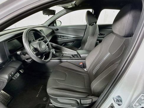 Certified 2025 Hyundai Elantra Sport FWD image 21