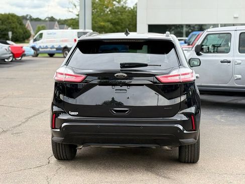 Certified 2024 Ford Edge SE w/ Black Appearance Package AWD/4WD image 35