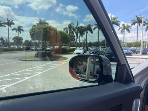 Used 2024 Kia Telluride SX Prestige X-Line image 23