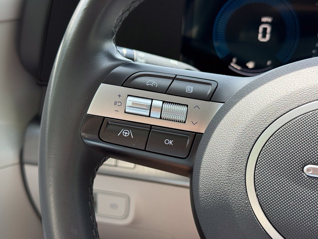 Used 2025 Hyundai Kona SEL FWD image 16