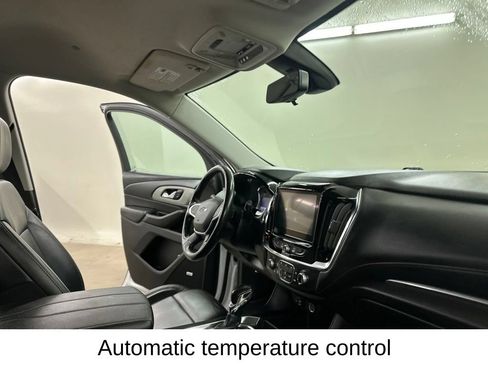 Used 2021 Chevrolet Traverse RS FWD image 20
