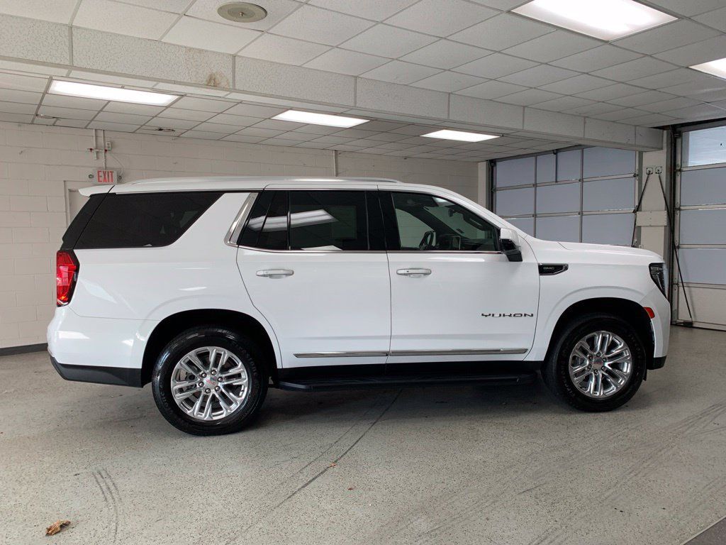 Used 2023 GMC Yukon SLT w/ SLT Premium Package AWD/4WD image 7