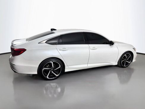 Used 2022 Honda Accord Sport image 4