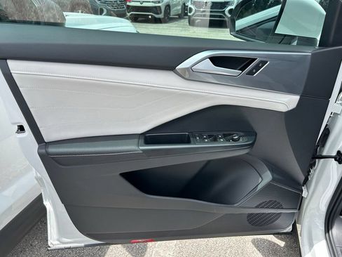 New 2026 Volkswagen Taos SEL AWD/4WD image 17