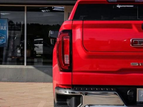 Used 2020 GMC Sierra 1500 SLT RWD image 40