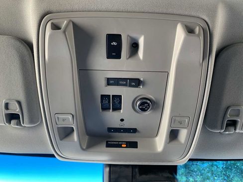 Used 2016 Cadillac Escalade Premium image 34