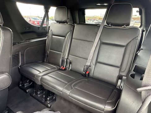 Certified 2021 GMC Yukon XL SLT w/ SLT Premium Package AWD/4WD image 13