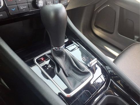 Used 2025 Jeep Compass Limited AWD/4WD image 17