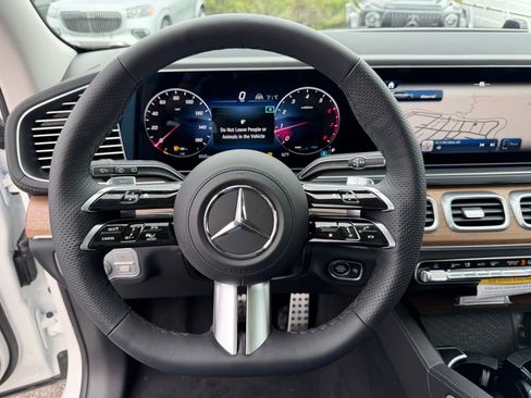 New 2026 Mercedes-Benz GLS 450 4MATIC image 21