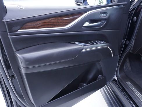 Used 2021 Cadillac Escalade Sport Platinum image 16